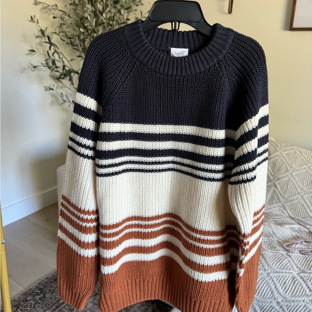Zara size 8/9 kids sweater